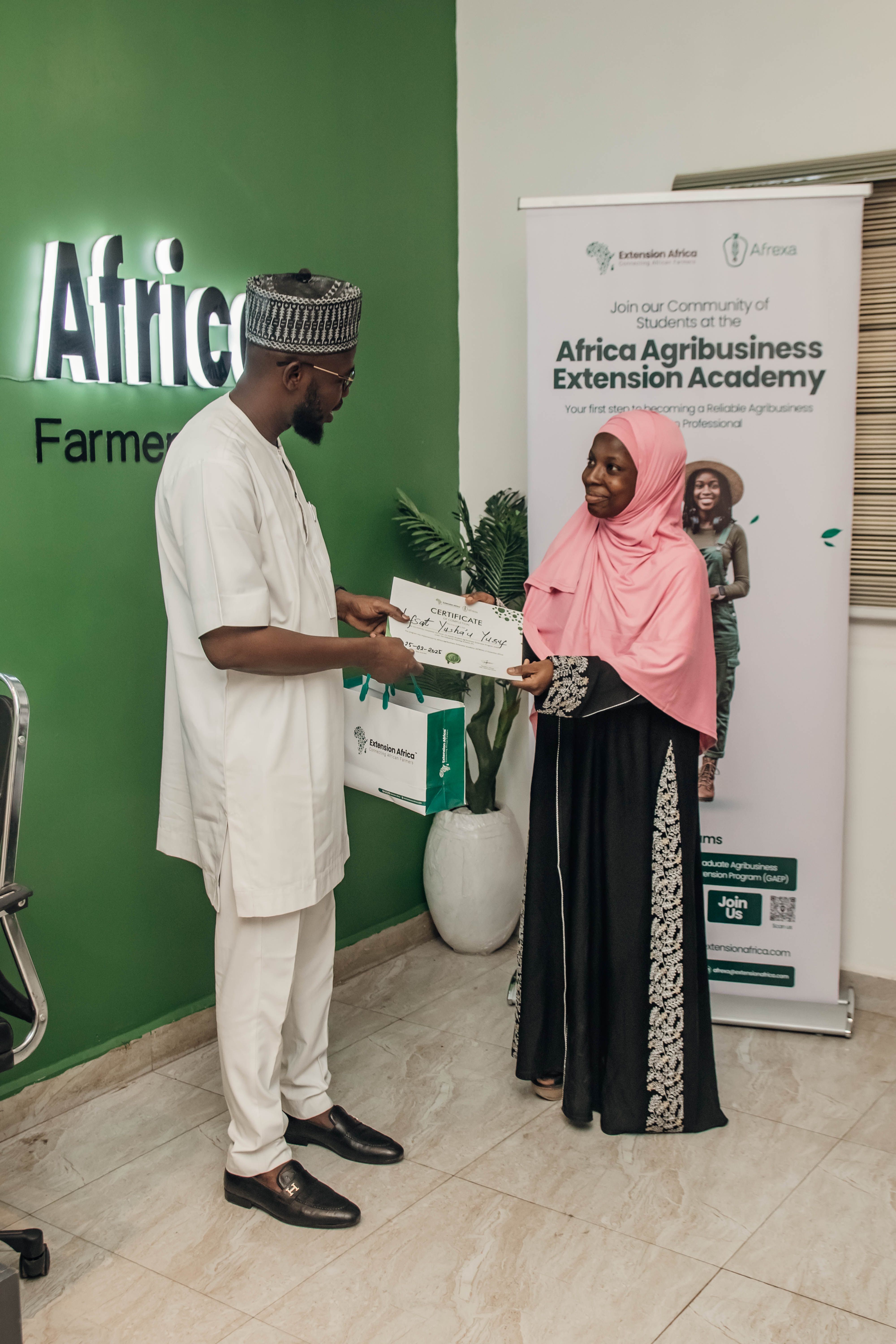 Professionals training farmers